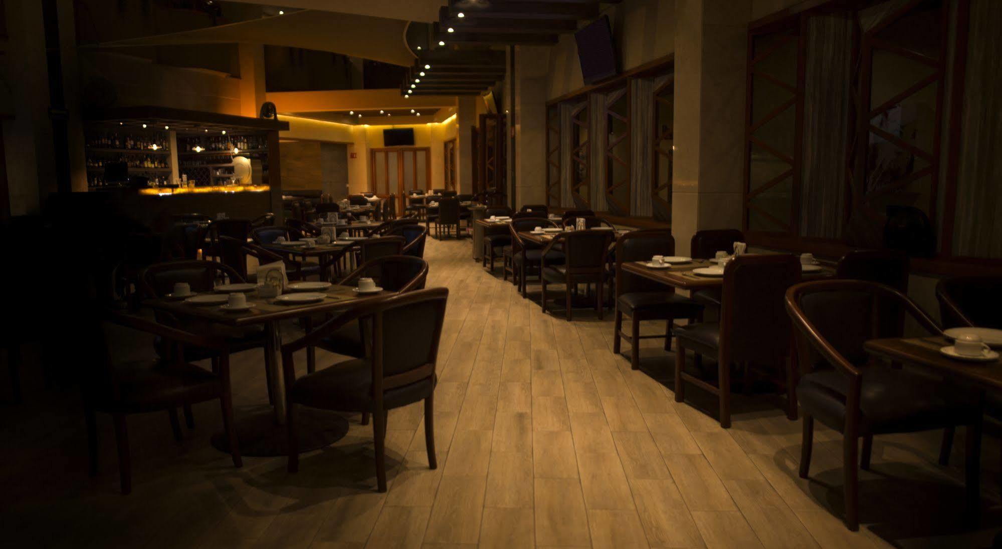Hotel Abastos Plaza Mexikóváros Kültér fotó